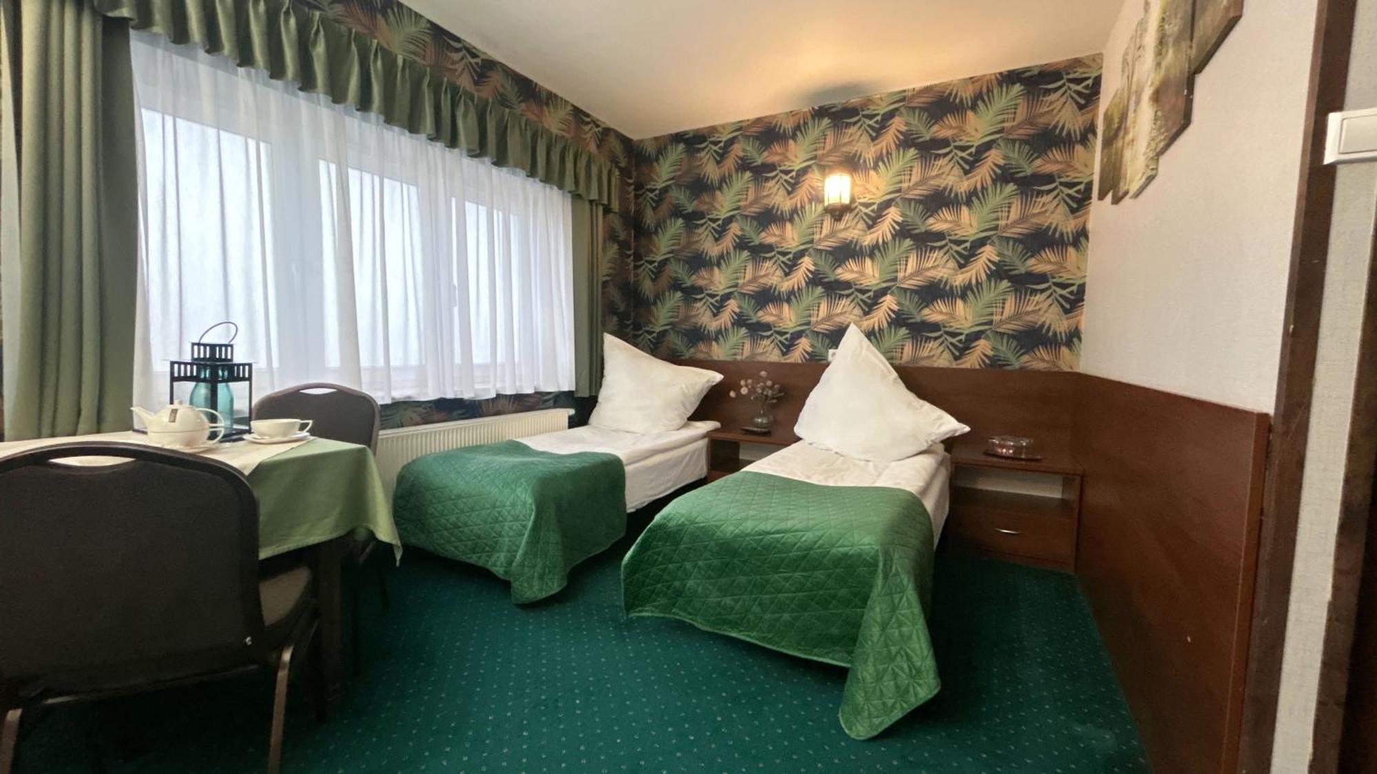 Noclegi I Restauracja Zodiak Szalsza Экстерьер фото