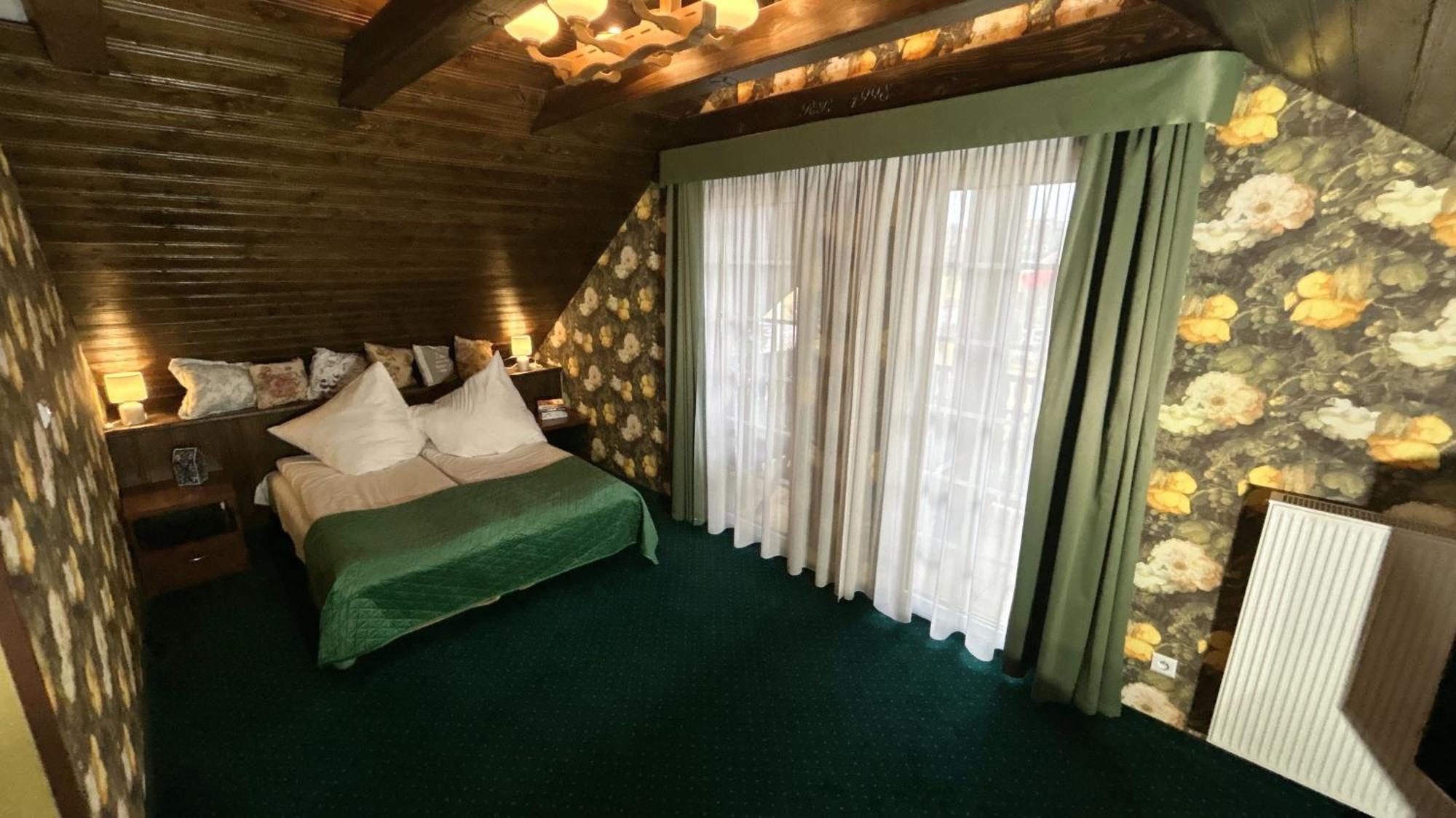 Noclegi I Restauracja Zodiak Szalsza Экстерьер фото